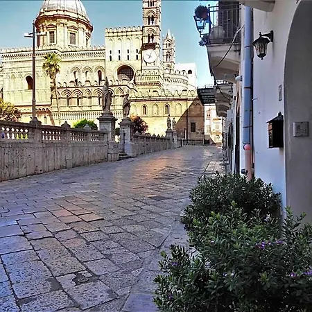 I Vicini Della Cattedrale 3*