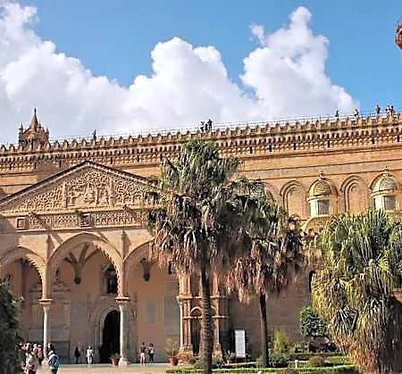 I Vicini Della Cattedrale 3*