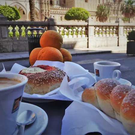 I Vicini Della Cattedrale Frühstückspension Palermo