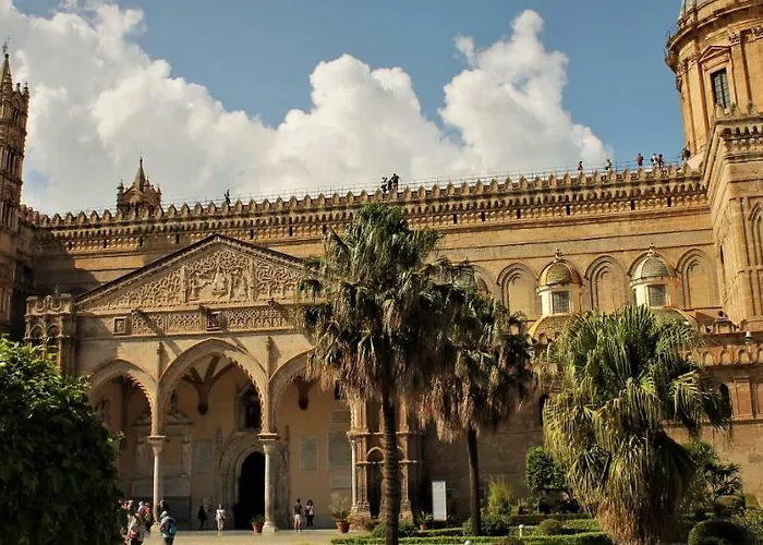I Vicini Della Cattedrale Nocleg ze śniadaniem 3*